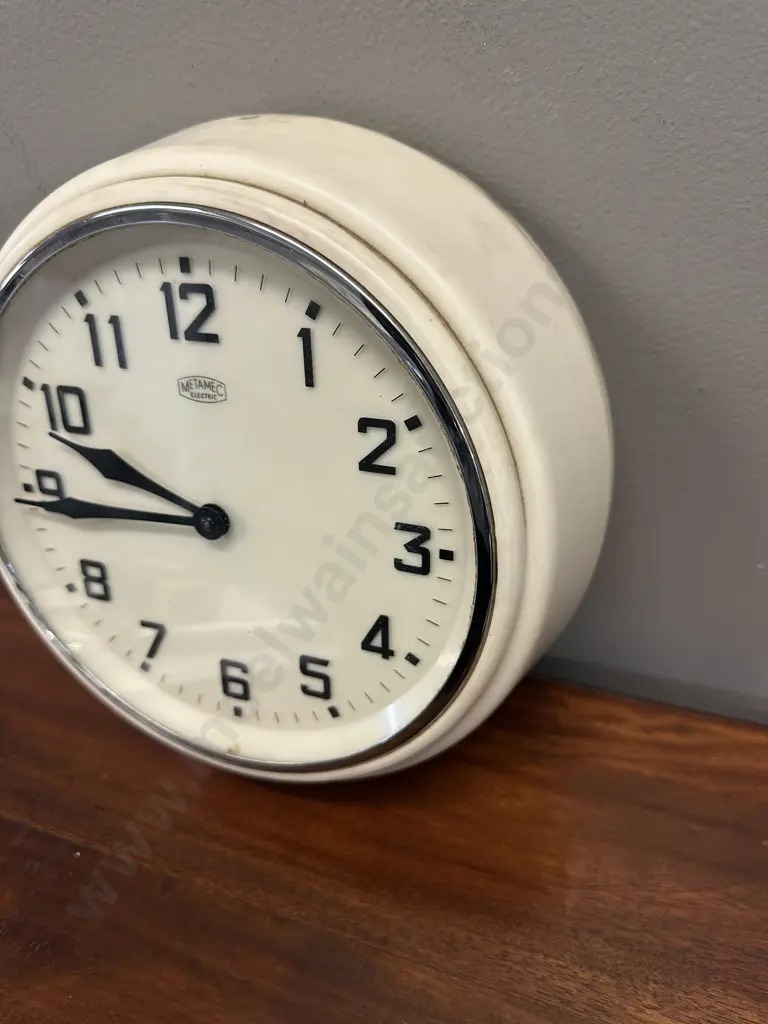 Vintage English Metamec Electric Wall Clock Image 1++