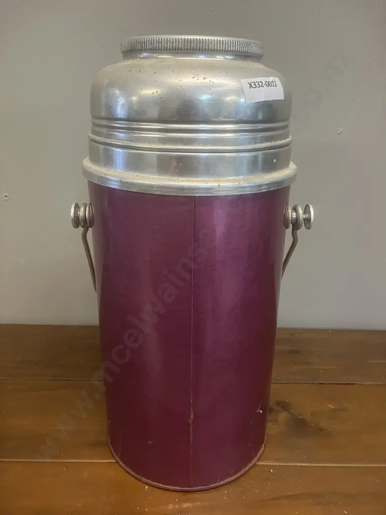 Mid-Century "Ox Head" Brand Vintage Vacuum Flask Made In Hong Kong. H28cm Image 1++