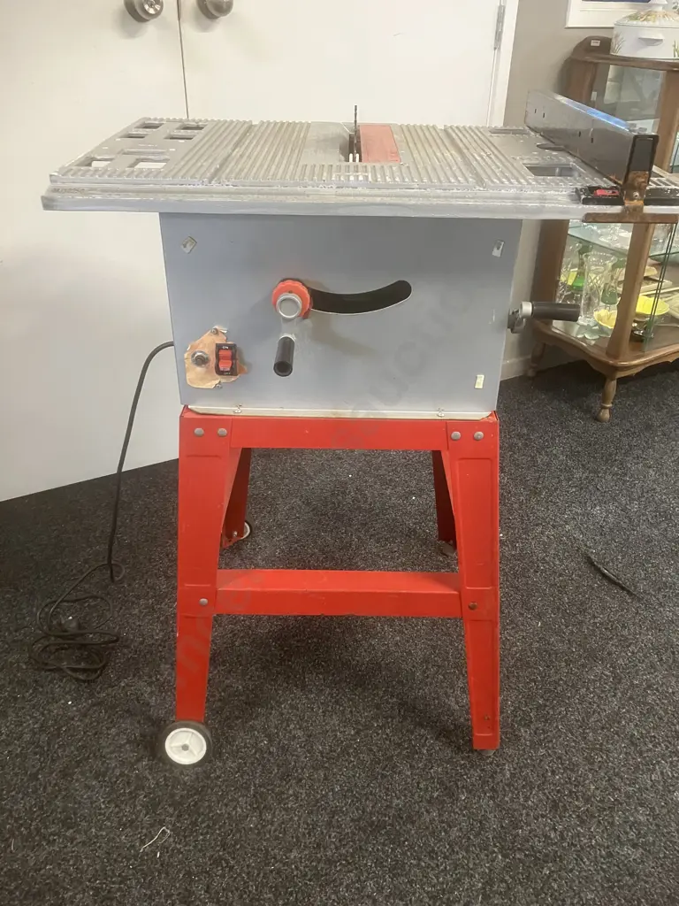 Cobra 254mm (10") Table Saw Model MTS1500 Image 1++