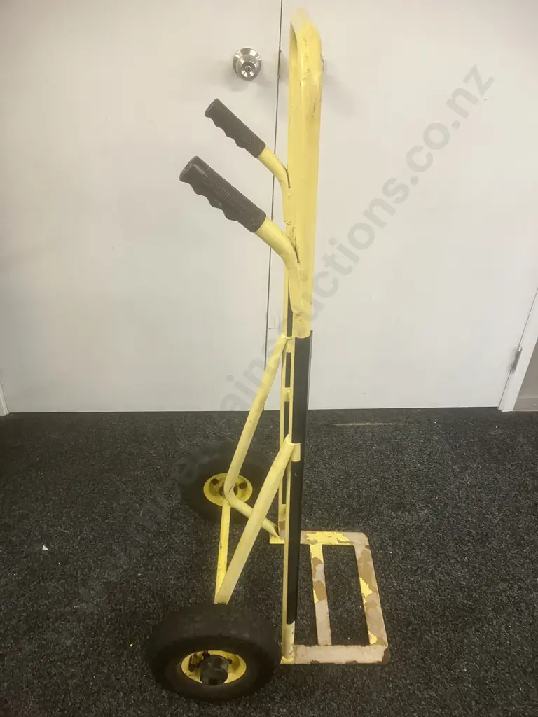 Stanley Steel Hand Truck Image 1++