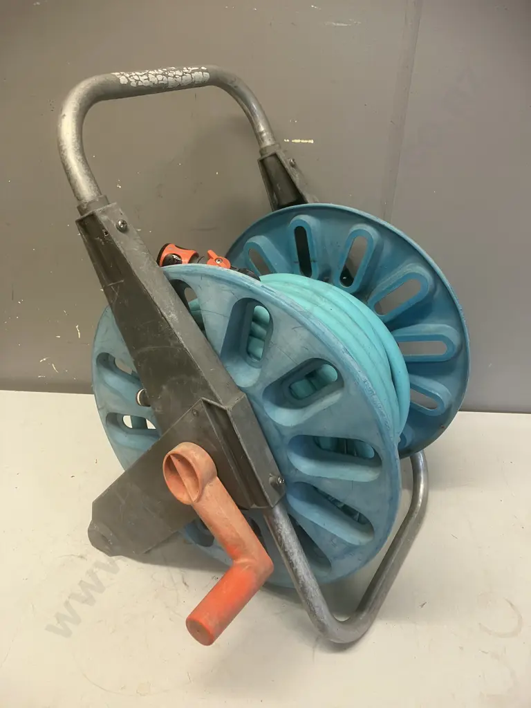 Garden Hose & Reel Image 1++