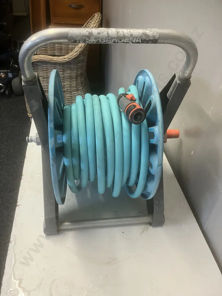 Garden Hose & Reel Image 1++