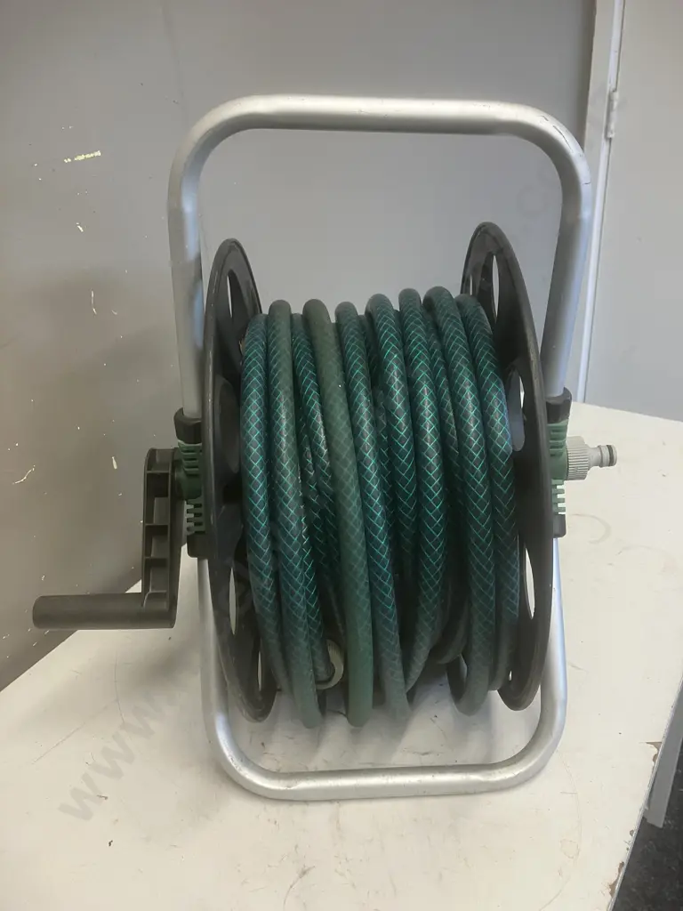 Garden Hose & Reel Image 1++