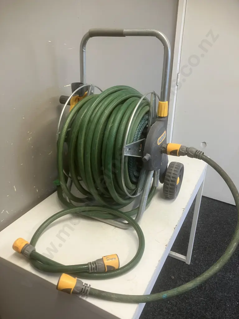Hozelock Reel & Hose Image 1++