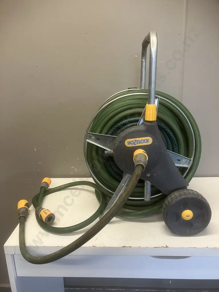 Hozelock Reel & Hose Image 1++