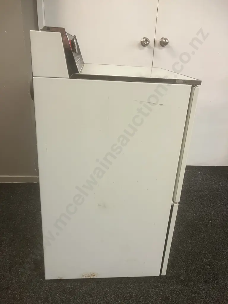 Vintage Fisher & Paykel Whiteway 405 Clothes Dryer Image 1++
