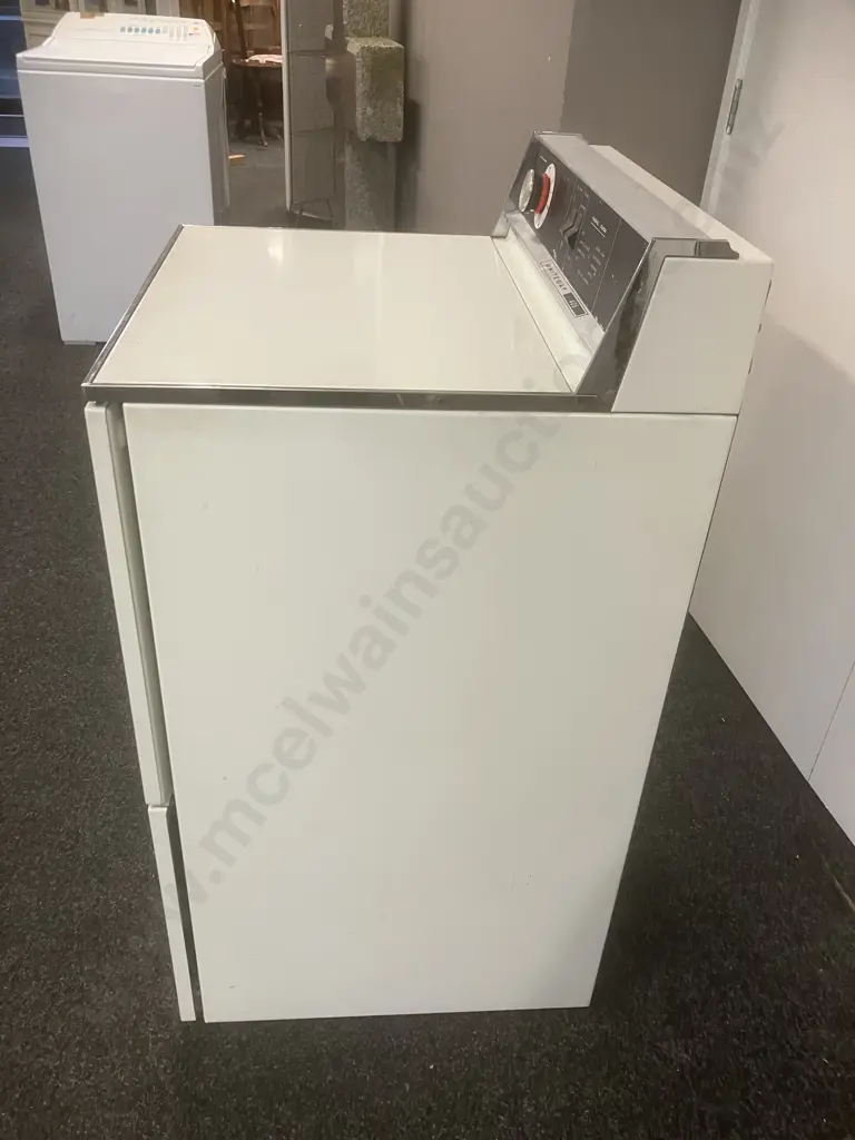 Vintage Fisher & Paykel Whiteway 405 Clothes Dryer Image 1++