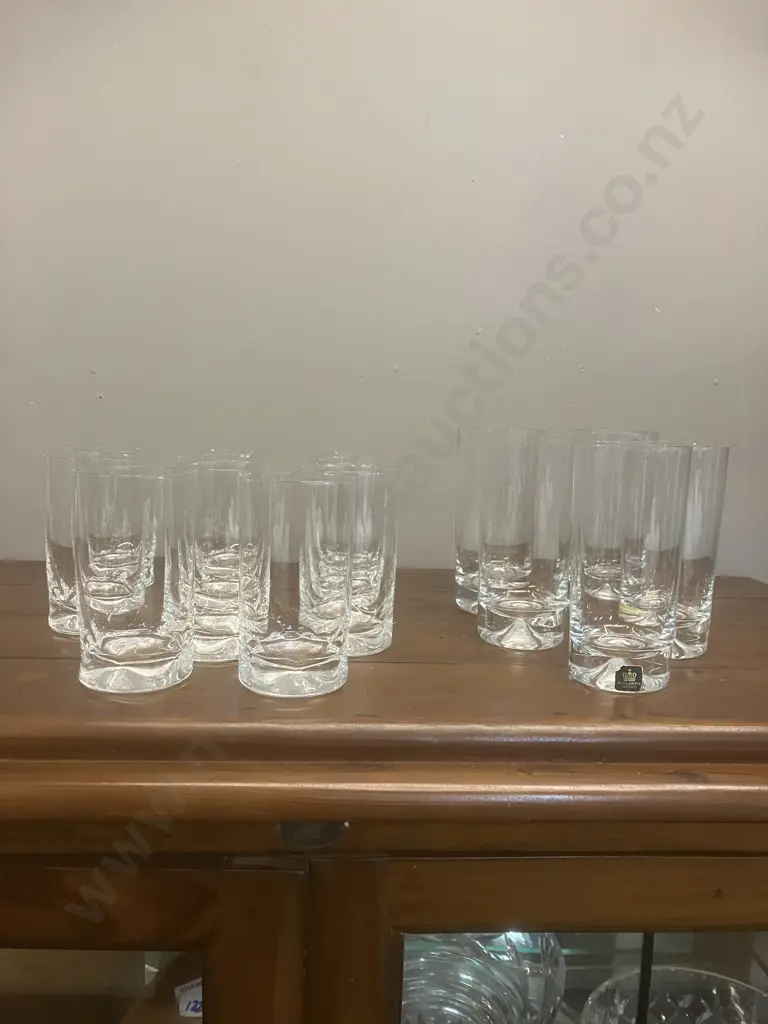 Royal Krona Sweden Glasses x 15 Image 1++