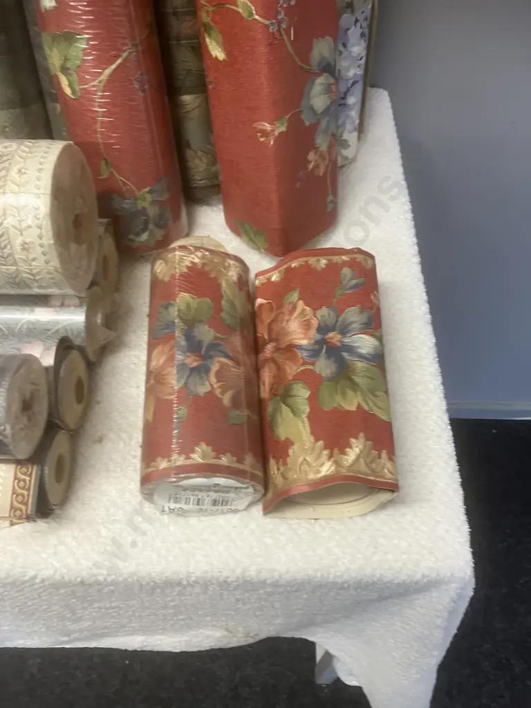 Assorted Vintage Wallpapers & Border Rolls Image 1++