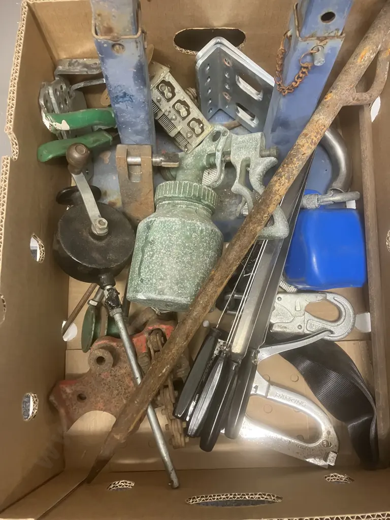 Box Lot - Axle Stands, Seat Belt, SnapOn Tool Etc Image 1++