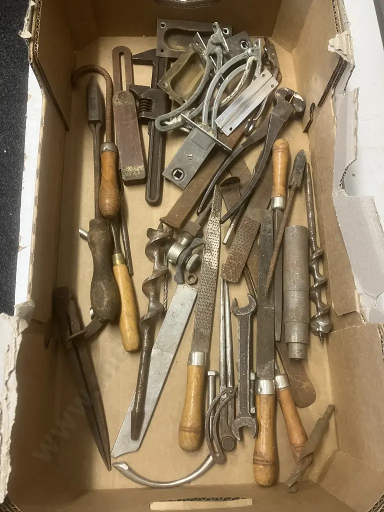 Box Lot - Vintage Tools & Hardware Image 1++