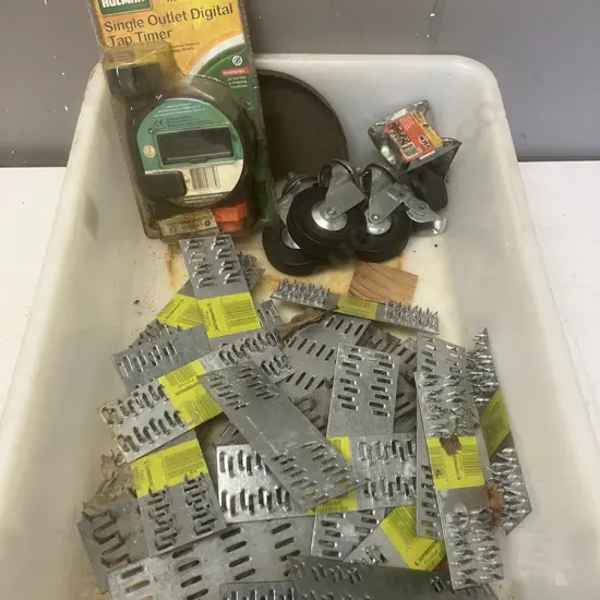 Box Lot - Nail Gang Plates, Castors, Timer