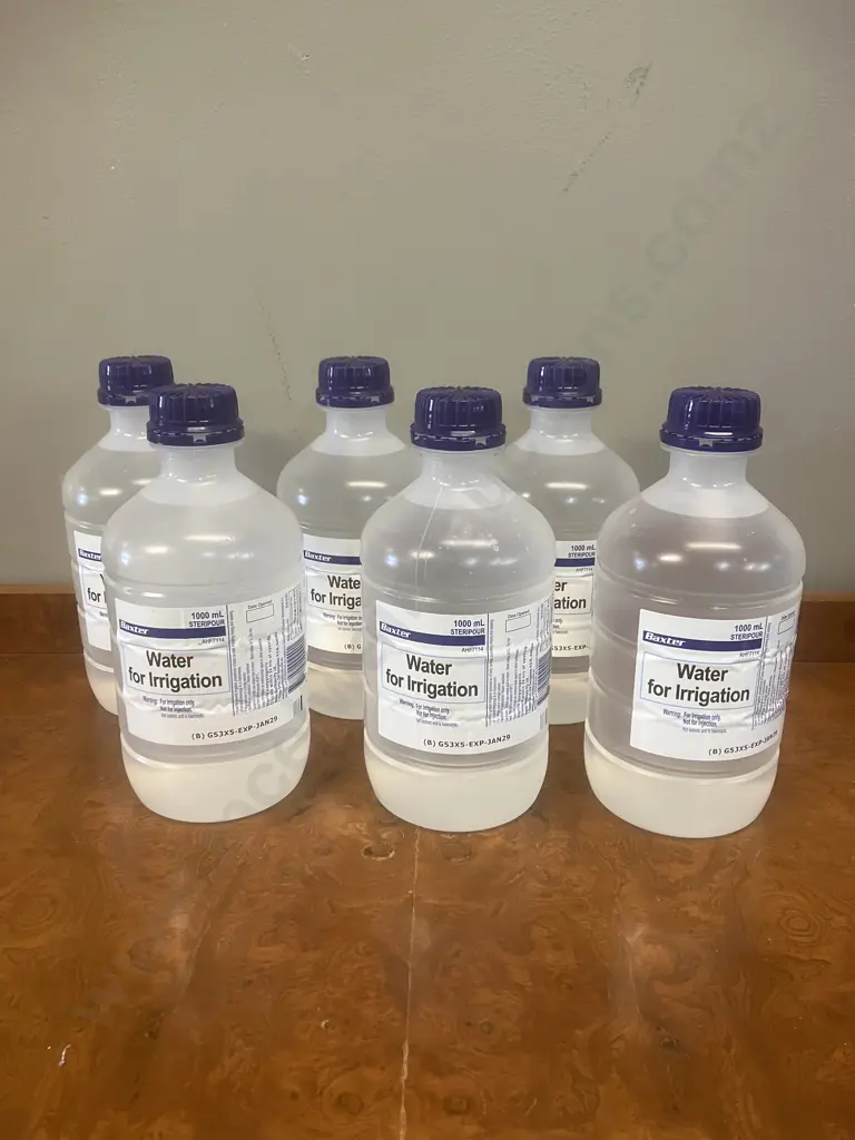 Baxter Water for Irrigation - Six x 1000 mL (B) G53X5-EXP-Jan29 Image 1++