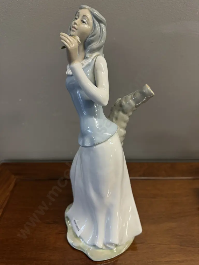 Tengra Vintage Spanish Porcelain Figurine "Woman With Flower", H34cm Image 1++