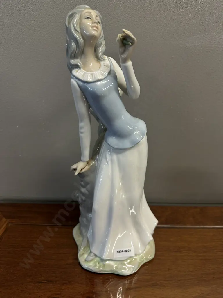 Tengra Vintage Spanish Porcelain Figurine "Woman With Flower", H34cm Image 1++
