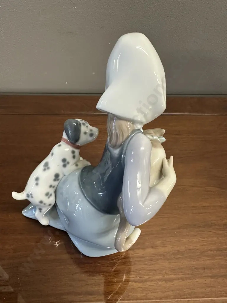 Lladro "Little Friskies" Porcelain Figurine (#5032), Issued 1980 Retired 1997. H18cm. Image 1++