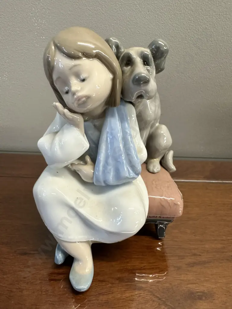 Lladro "We Cant Play" Porcelain Figurine (#5706), Issued 1990 Retired 1998. H15cm. Image 1++