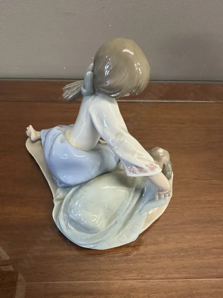 Lladro "Dog's Best Friend" Porcelain Figurine (#5688), Issued 1990 Retired 2005. H16cm. Image 1++