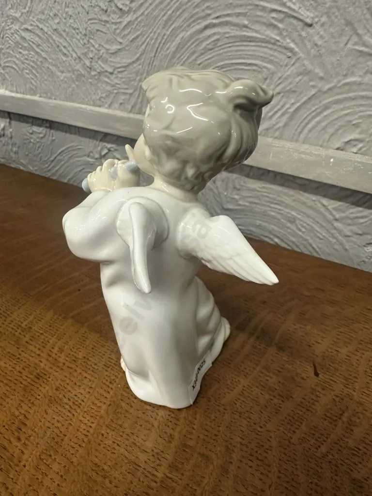 Liadro Angel With Flute Figurine #4540 Image 1++