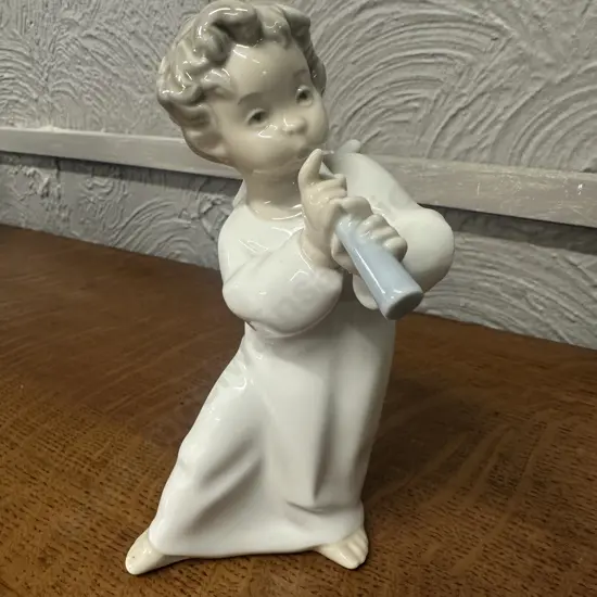 Liadro Angel With Flute Figurine #4540