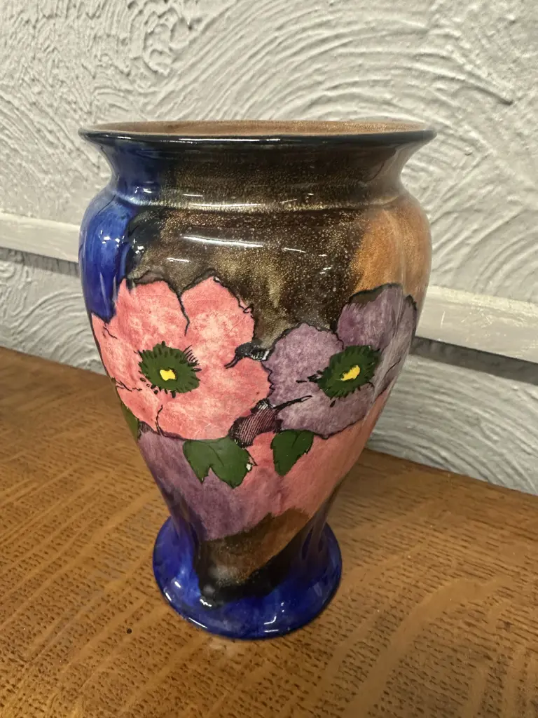Art Deco H&K Tunstall 'Anemone' Vase H17cm. Image 1++