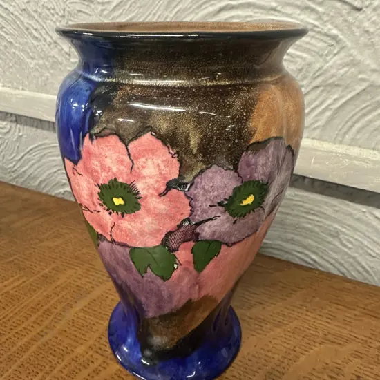 Art Deco H&K Tunstall 'Anemone' Vase H17cm.