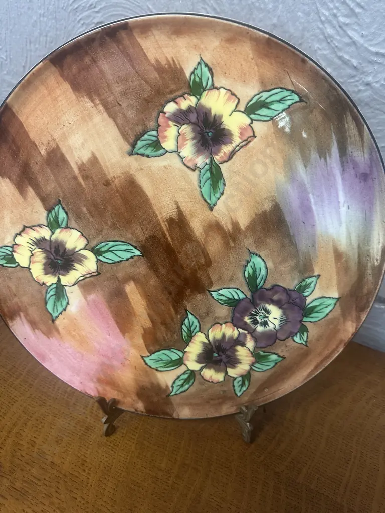 Vintage H&K Tunstall Round Pansy Pattern Plate Dia29cm. Image 1++