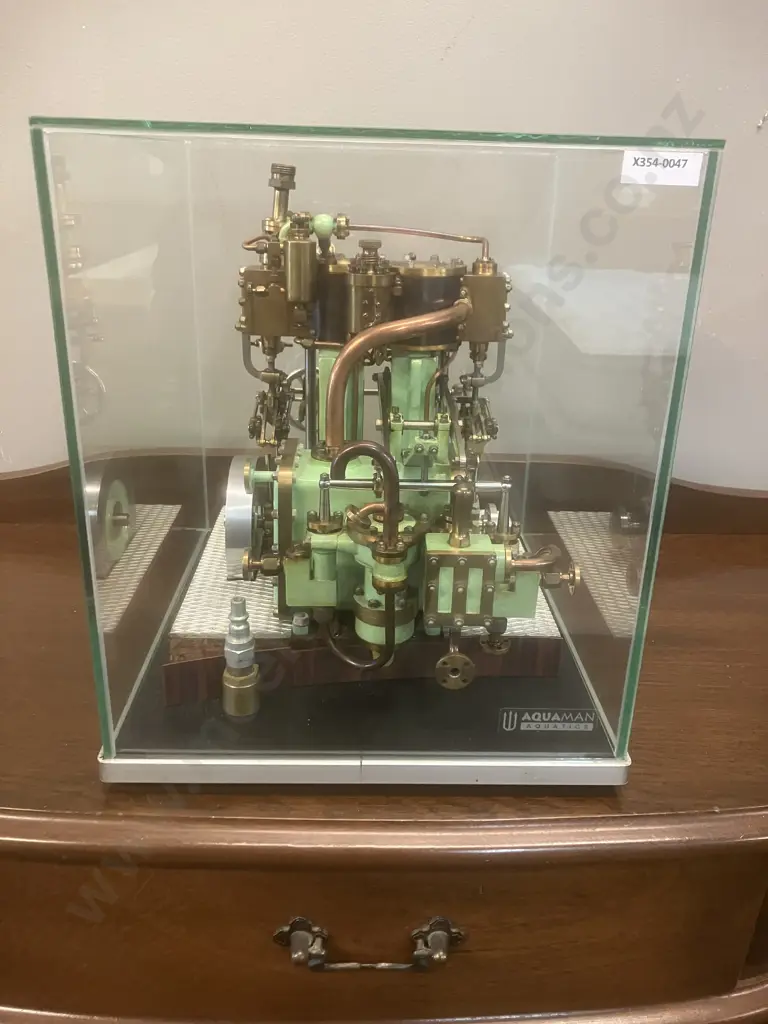Two-Cylinder Marine Launch Model Steam Engine With Glass Case. H32 W29 D27cm Image 1++