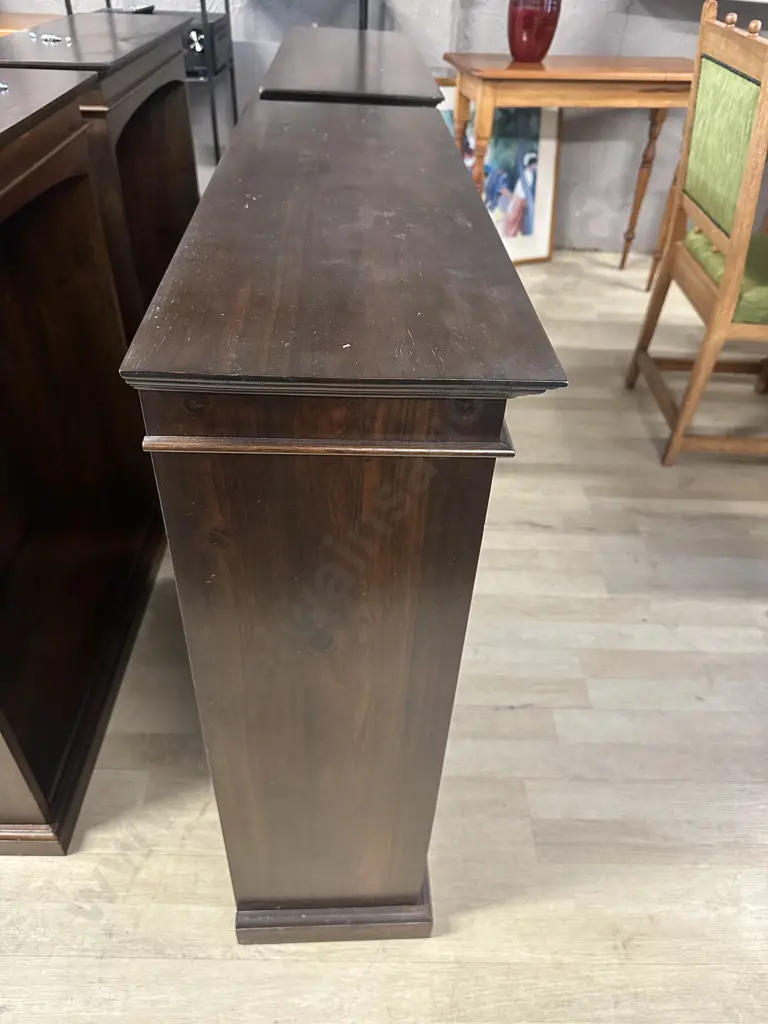 Pair Of Dark Stained Book Cases Wth Two Adjustable Shelves H92 W80 D28cm Image 1++