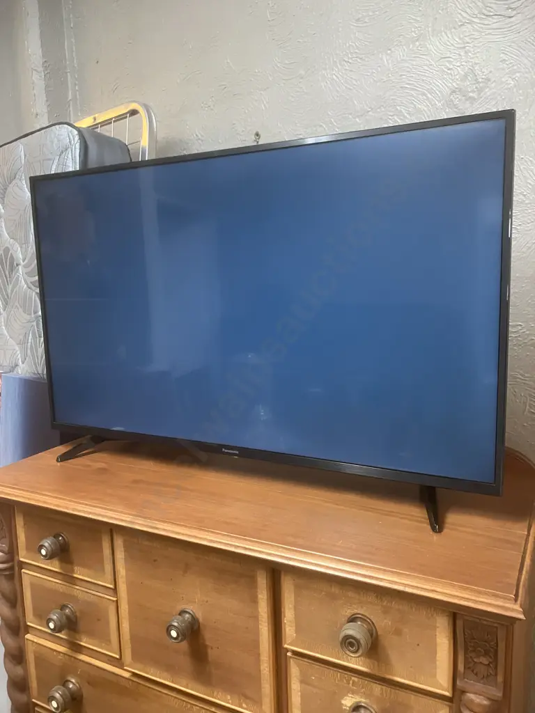 Panasonic TH-43JS610Z 43" Full HD LCD Android TV With Remote Control Image 1++