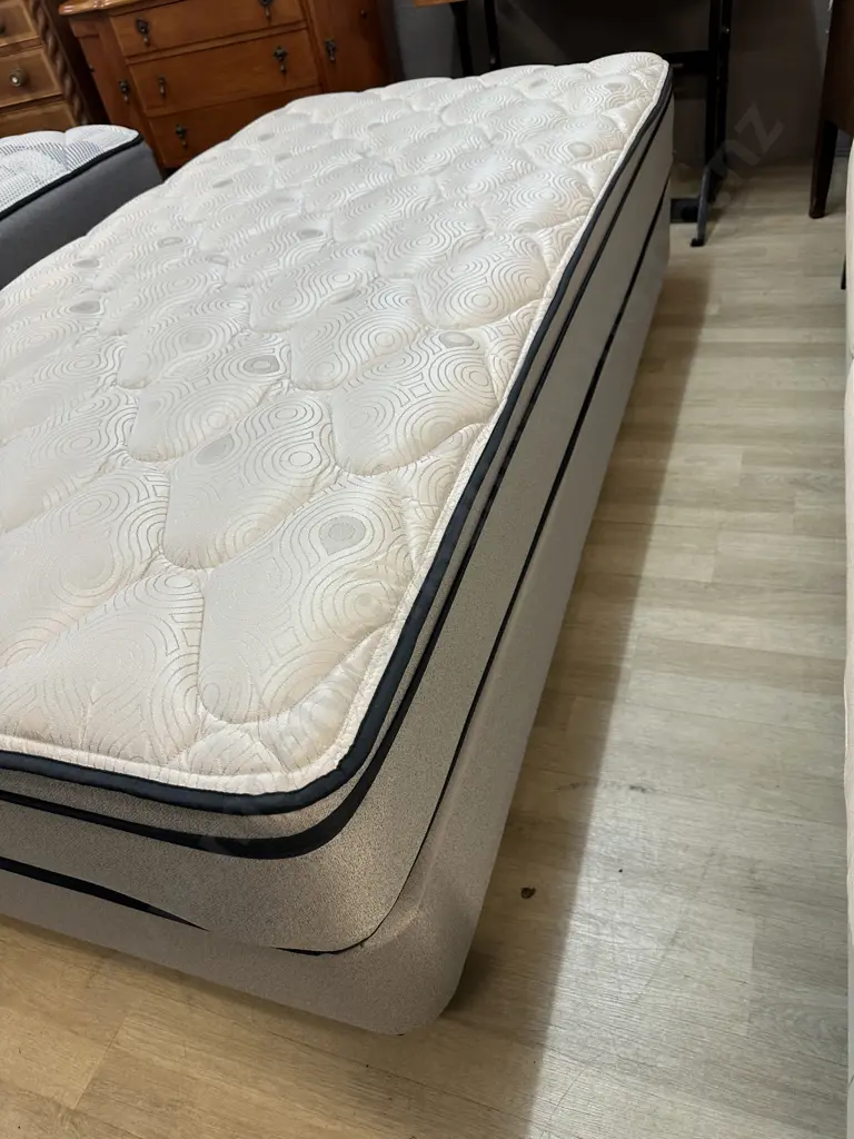 Sleepyhead Classic Zulu King Single Sized Mattress & Base Image 1++