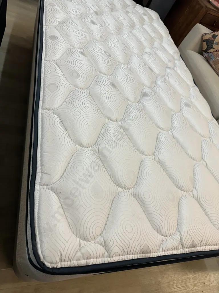 Sleepyhead Classic Zulu King Single Sized Mattress & Base Image 1++