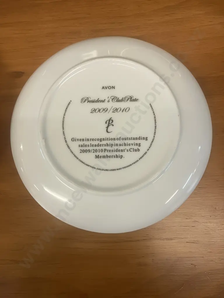 Collectable Avon President's Club Plates x 5 - 2004/2005 & 2006/2007 Plus 2009/2010 Image 1++