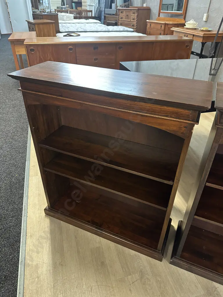 Pair Of Dark Stained Book Cases Wth Two Adjustable Shelves H92 W80 D28cm Image 1++