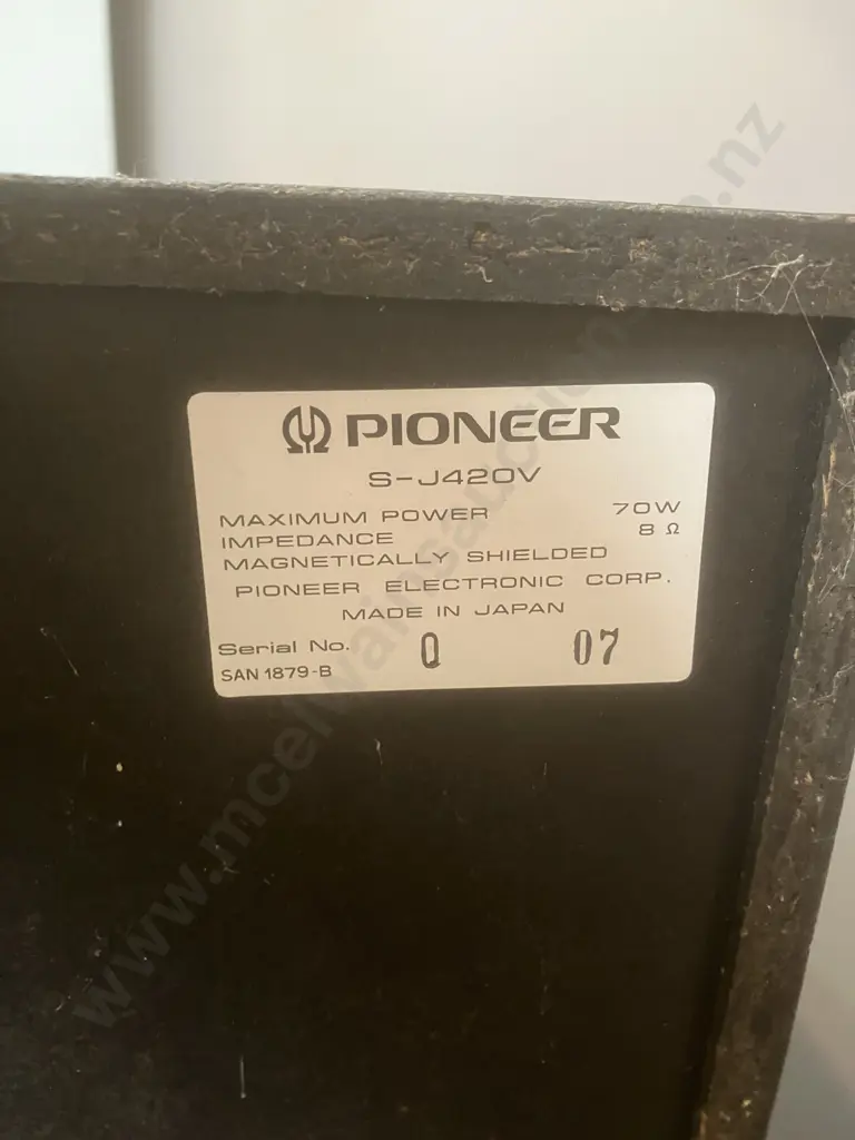 Shirai Sangyo Black Rolling Media Cabinet, Pioneer S-L77C Centre Speaker, Pioneer DV-380 DVD & Remote, Microphone Etc Image 1++
