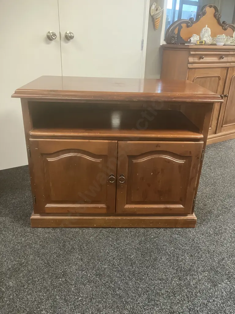 Solid Pine TV Stand, 2 Door, Ring Handles. H80 W102 D57cm Image 1++