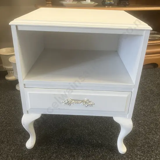 Vintage White Painted Single Drawer Bedside With Cabriole Legs. H57 W45 D41cm