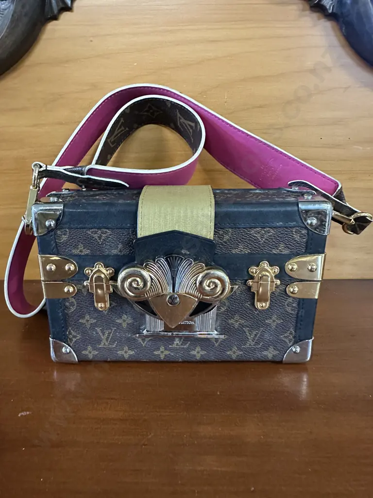 Louis Vuitton Paris Italian Made Parisian Petite Malle Bag Image 1++