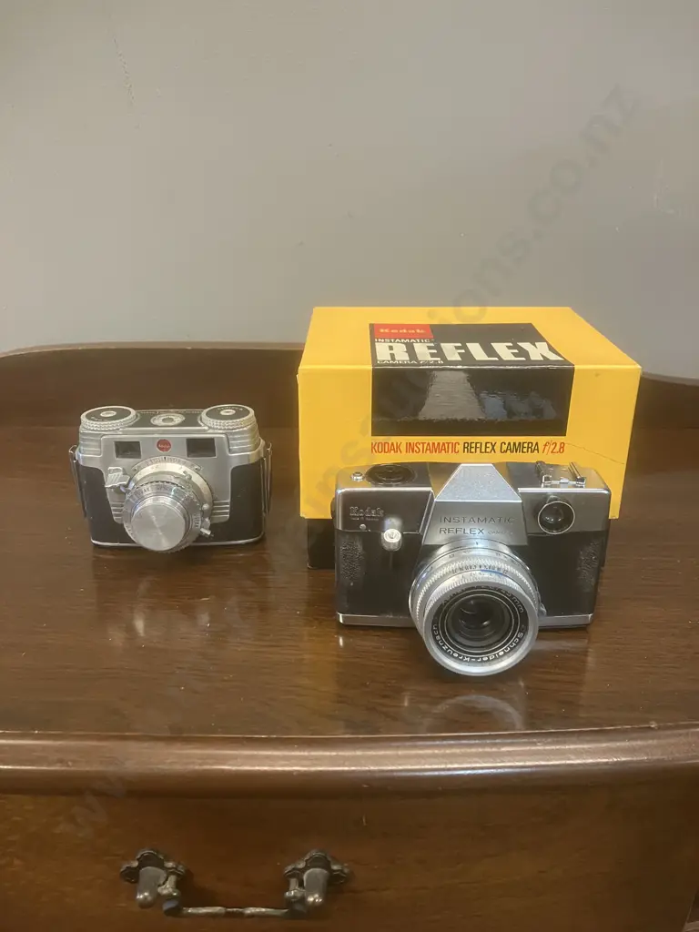 Kodak Instamatic Reflex SLR Camera Schneider Kreuznach Xenar f:28/45mm Lens. - Late 1960s Germany. Original Box Image 1++