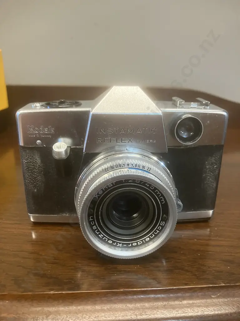 Kodak Instamatic Reflex SLR Camera Schneider Kreuznach Xenar f:28/45mm Lens. - Late 1960s Germany. Original Box Image 1++