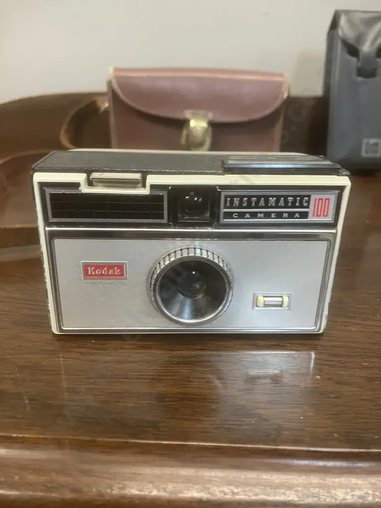 Vintage German Agfamatic 2008 Pocket Sensor 110 Camera & Case. 1960s Kodak Instamatic 100 Film Camera With Leather Case Image 1++
