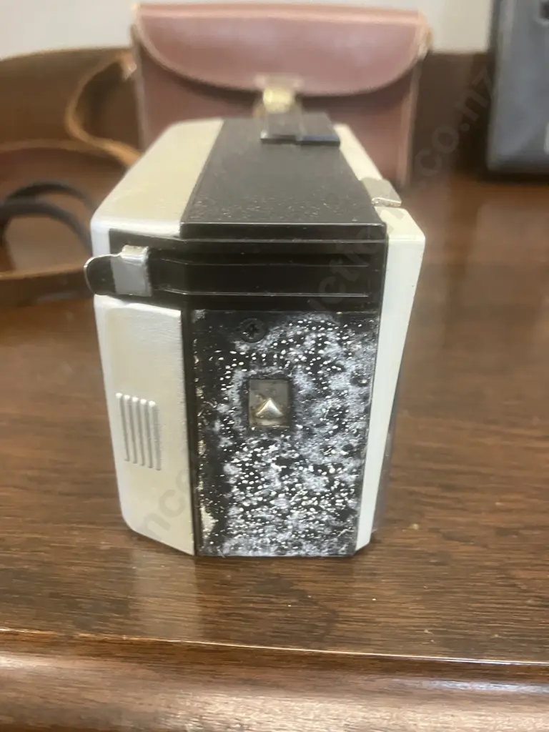 Vintage German Agfamatic 2008 Pocket Sensor 110 Camera & Case. 1960s Kodak Instamatic 100 Film Camera With Leather Case Image 1++
