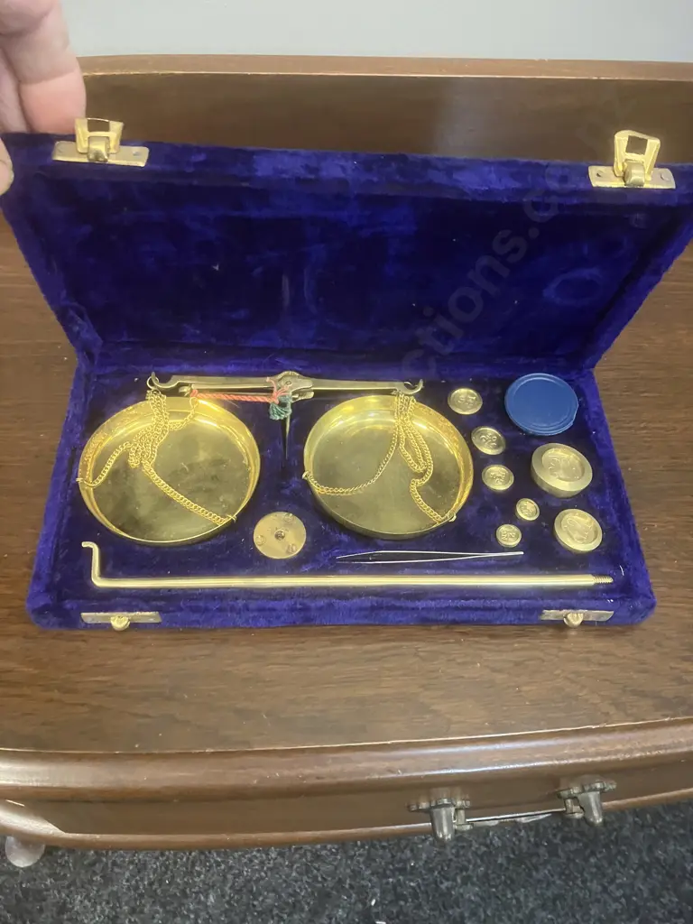 Portable Brass Scales I Case With Weights Image 1++
