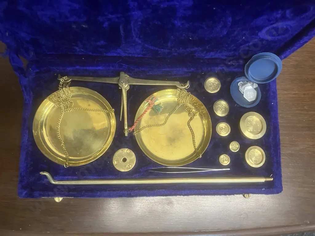 Portable Brass Scales I Case With Weights Image 1++