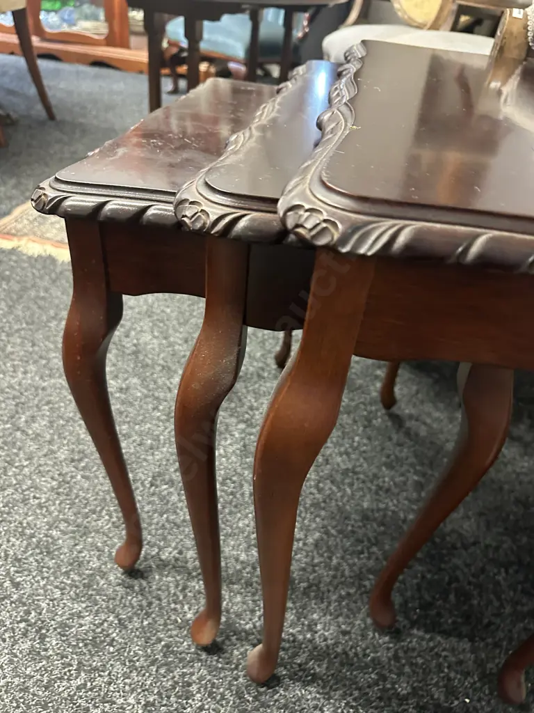 Set Of Three Mahogany Nesting Tables Ornate Rope Edge Cabriole Legs Image 1++