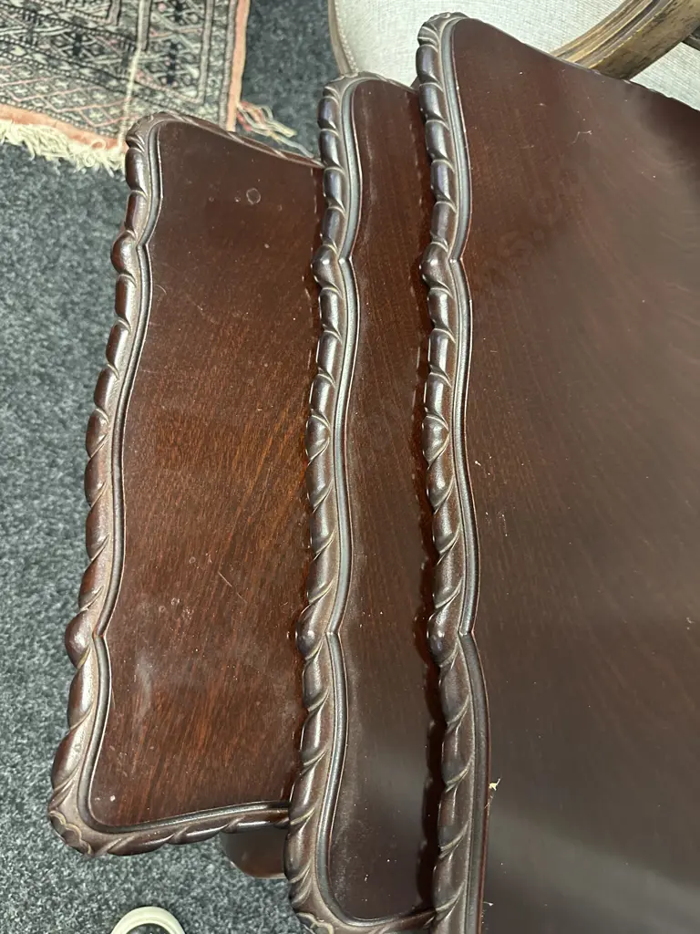 Set Of Three Mahogany Nesting Tables Ornate Rope Edge Cabriole Legs Image 1++