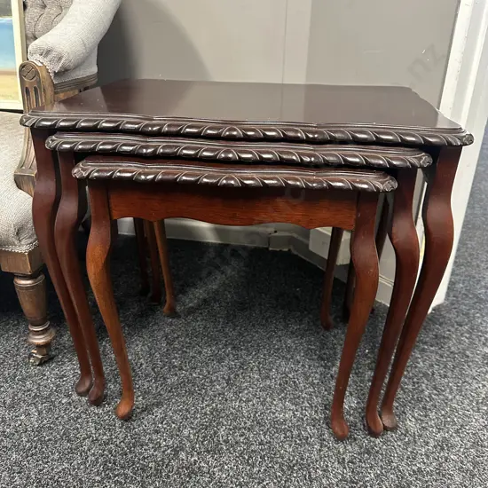 Set Of Three Mahogany Nesting Tables Ornate Rope Edge Cabriole Legs