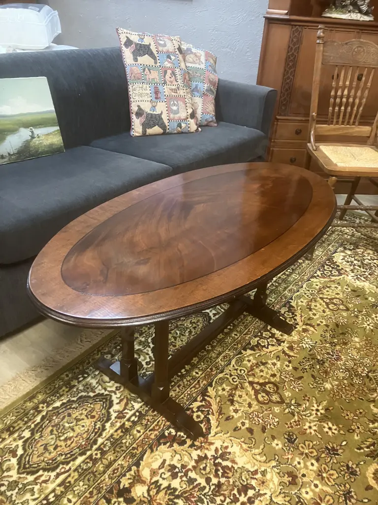 Vintage Oval Banded Flame Mahogany Coffee Table With A  Double Column Trestle Base And Stretcher. H51 L112 W56cm Image 1++