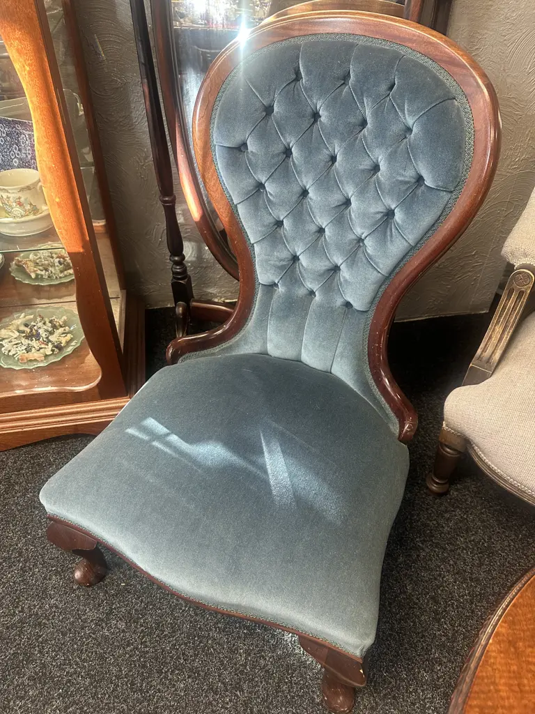 Victorian Style Mahogany Button Back Ladies Parlour Chair Blue Upholstered Image 1++
