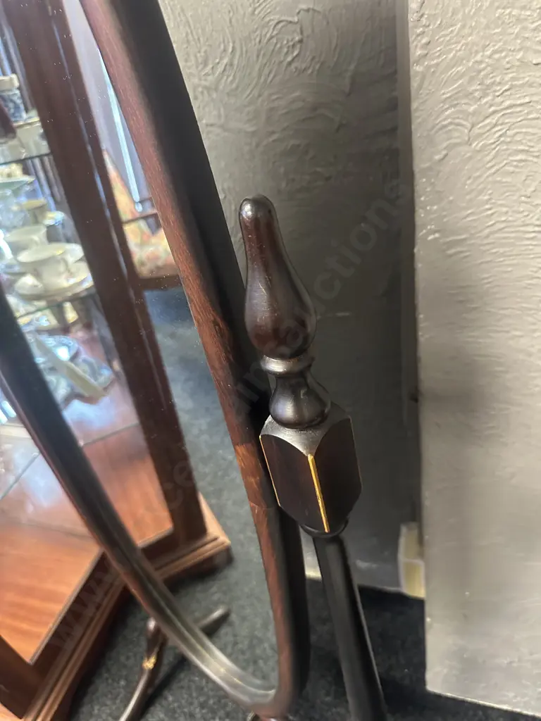 Mahogany Free Standing Dress Mirror (af to foot) Image 1++